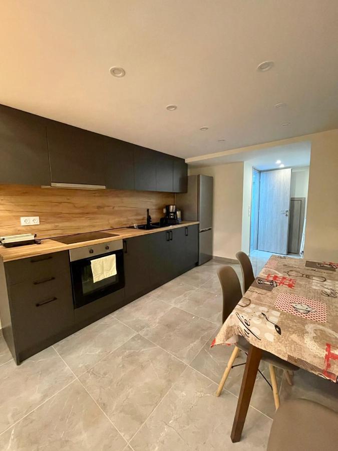 Minimal Two-Floor Apartment Thessalonique Extérieur photo